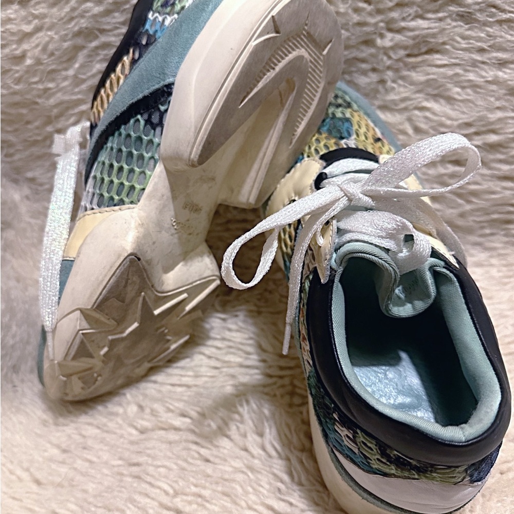 Mo & Co - Colorful Mesh Sneakers with Suede Accents